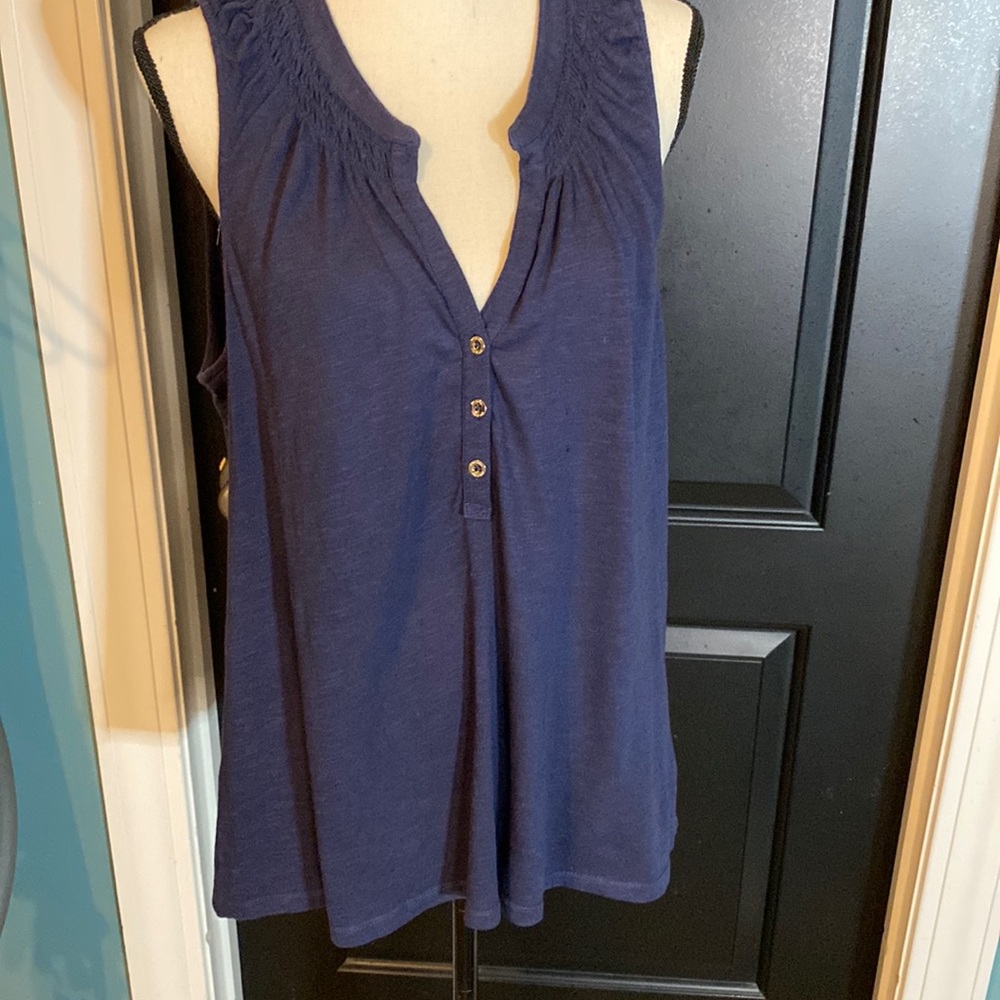 Xl Lilly Pulitzer navy cotton tank two small holes shown in photo